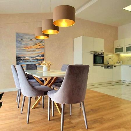 Grey House Apartamento Makarska Exterior foto