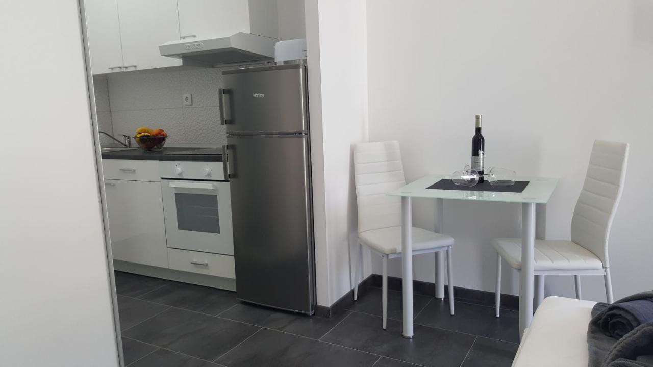 Grey House Apartamento Makarska Exterior foto