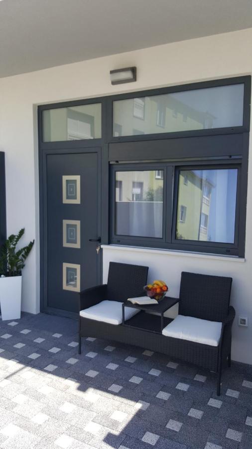 Grey House Apartamento Makarska Exterior foto