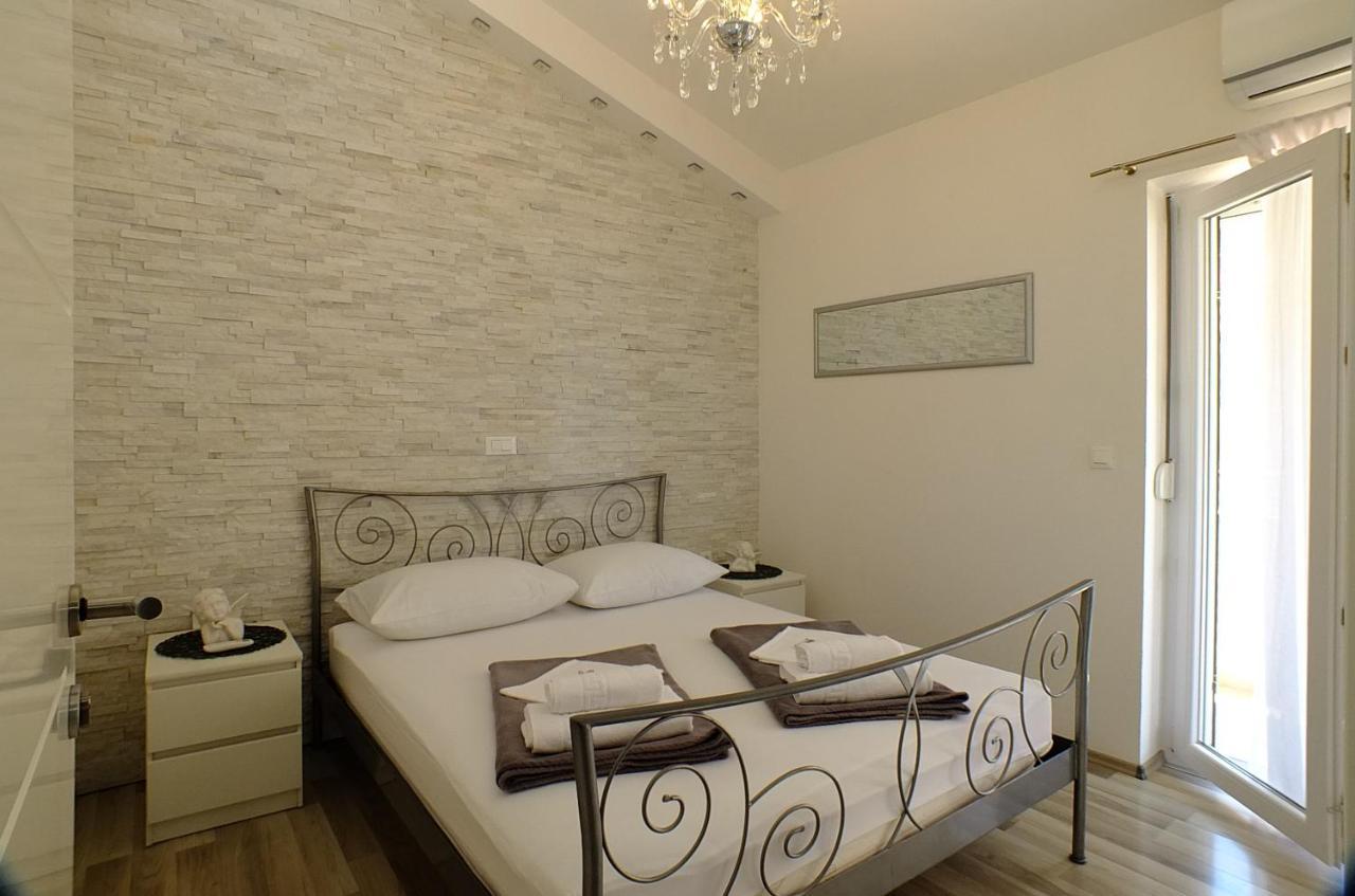 Grey House Apartamento Makarska Exterior foto