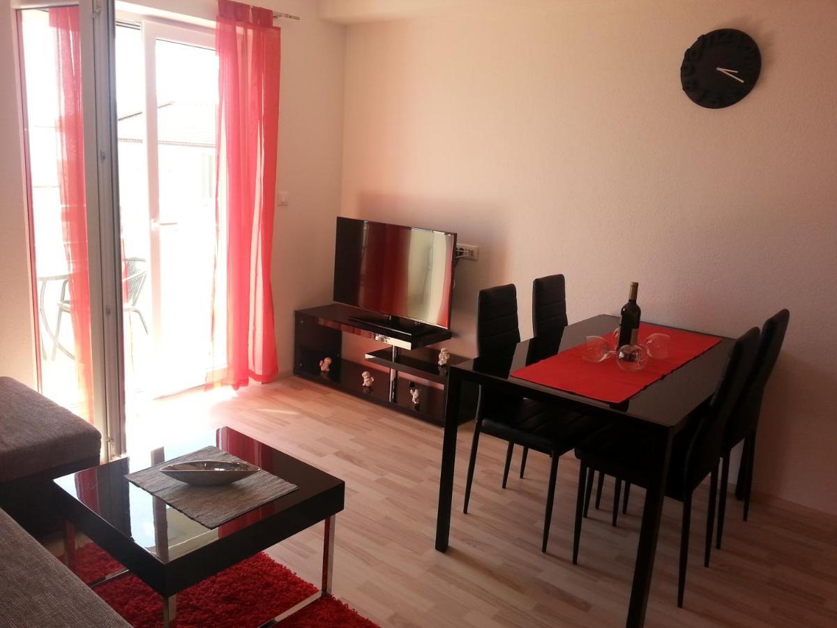 Grey House Apartamento Makarska Exterior foto