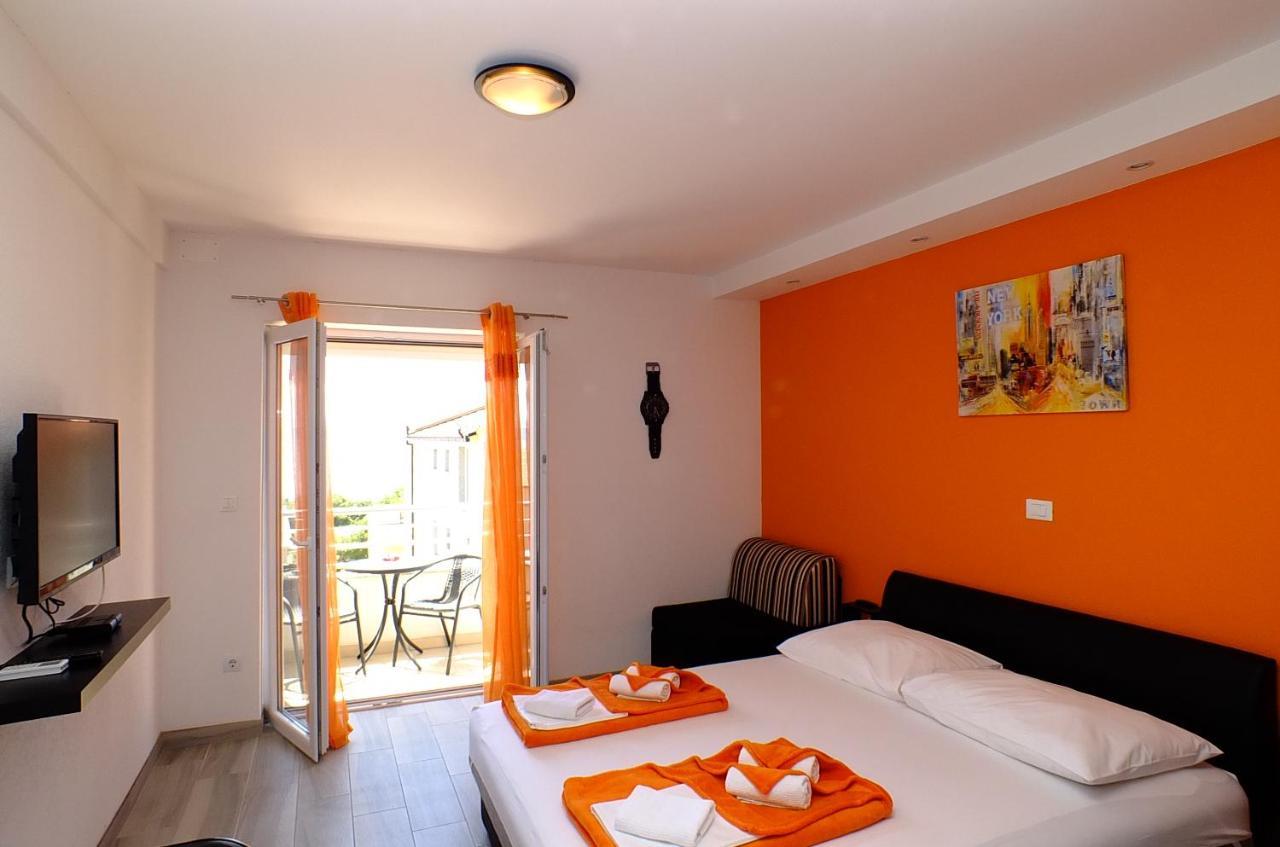 Grey House Apartamento Makarska Exterior foto