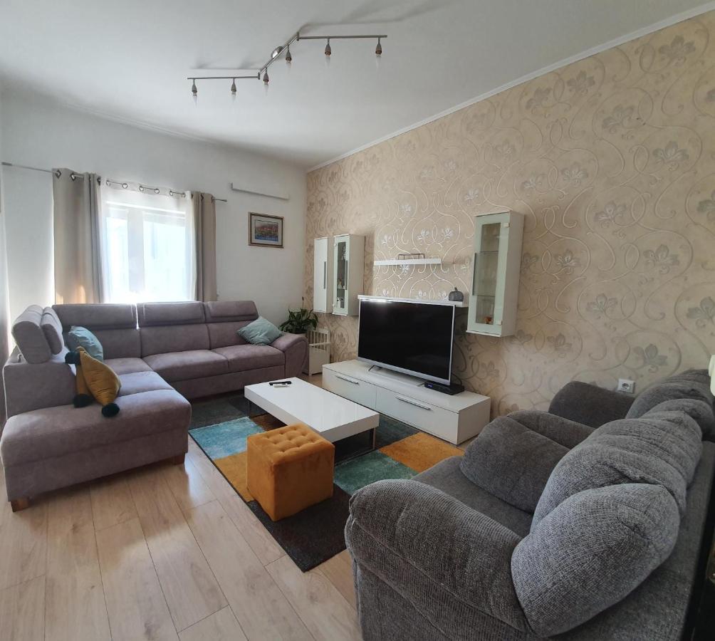 Grey House Apartamento Makarska Exterior foto